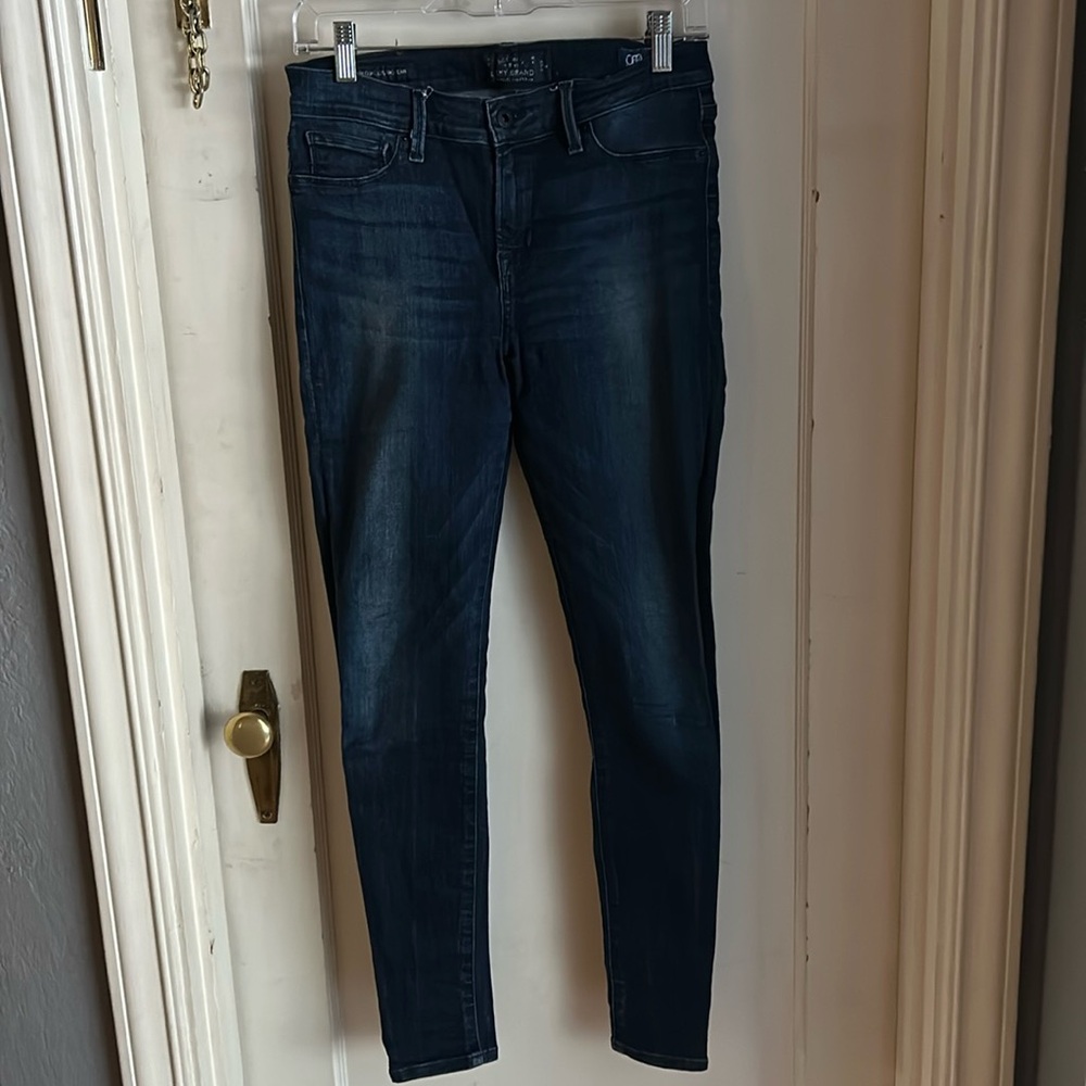 Dark wash lucky brand legging jeans